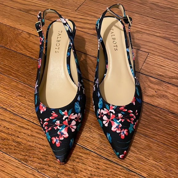 Talbots Beautiful Floral Print Slingback Pumps. 7.5 M. NWT - Picture 2 of 5